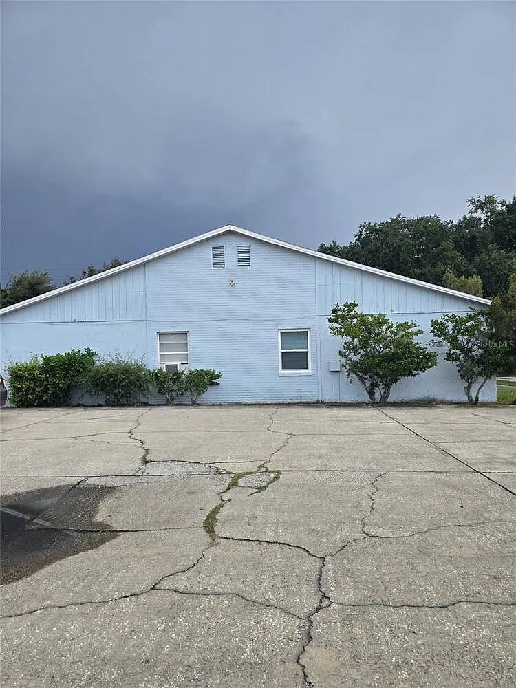 2 bed, 1.0 bath, 3456 sqft, $1,400 — Photo 1