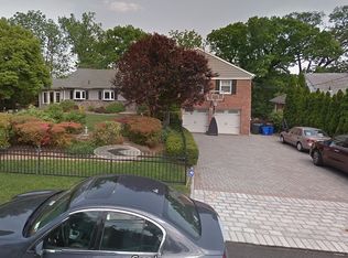 84 Brendon Hill Rd, Scarsdale, NY 10583