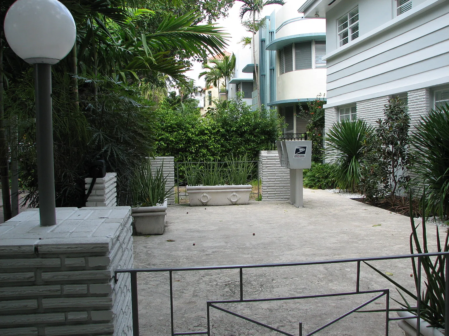 1333 Meridian Ave — Photo 4