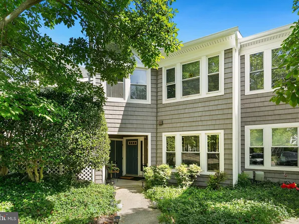 7952 Mayfair Cir, Ellicott City, MD 21043