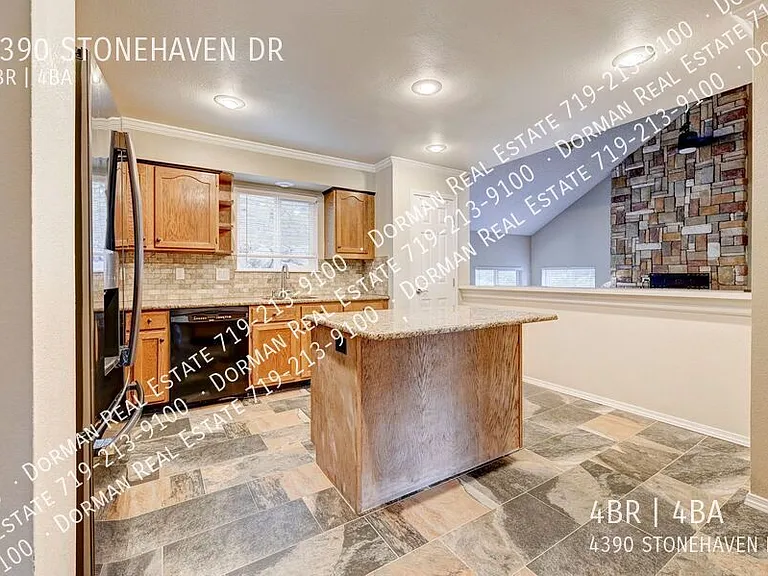4390 Stonehaven Dr — Photo 12