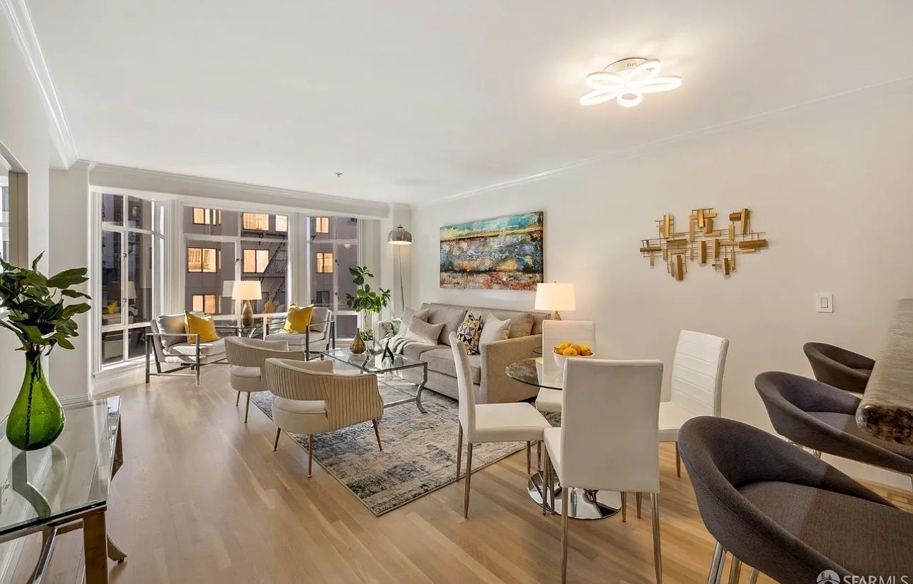 2 bed, 886 sqft, $7,500 — Photo 2