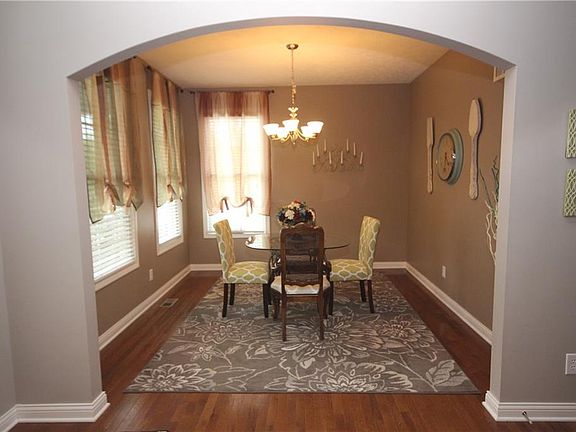 4th image of 5988 Pine Bluff Dr