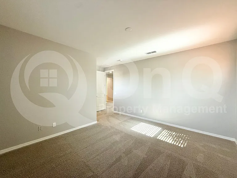 1007 E Buffalo St — Photo 19