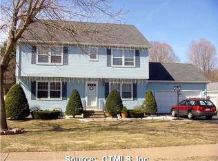 35 Hilltop Farms Ln, East Hartford, CT 06118