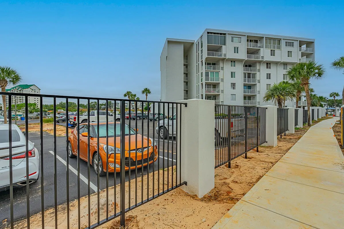 30 Moreno Point Rd — Photo 1