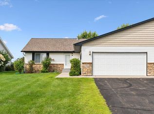 909 W Ridge Ct #8, New Richmond, WI 54017