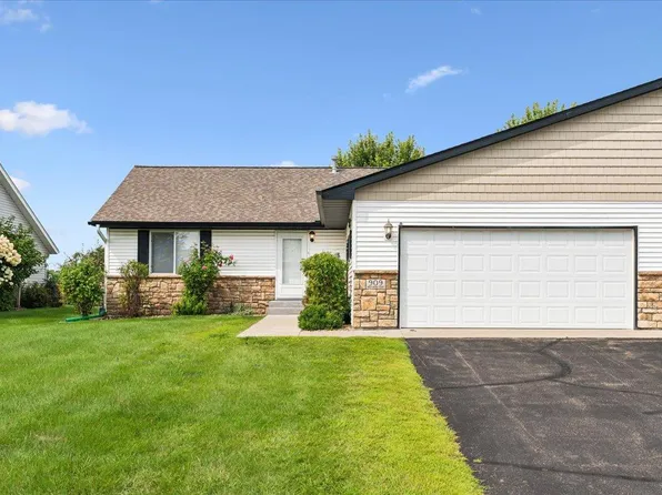 909 W Ridge Ct #8, New Richmond, WI 54017