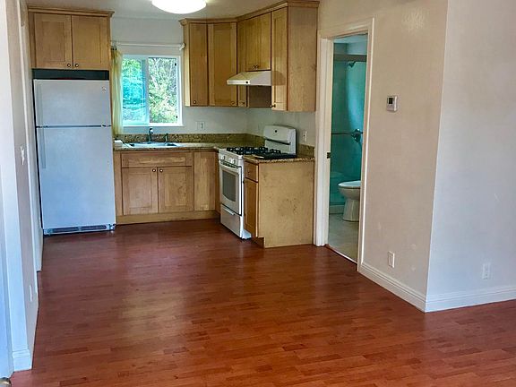3rd image of 102 Randolph Ave