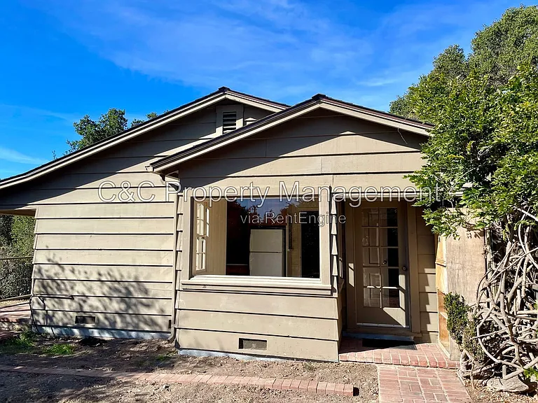 8210 El Camino Estrada — Photo 5