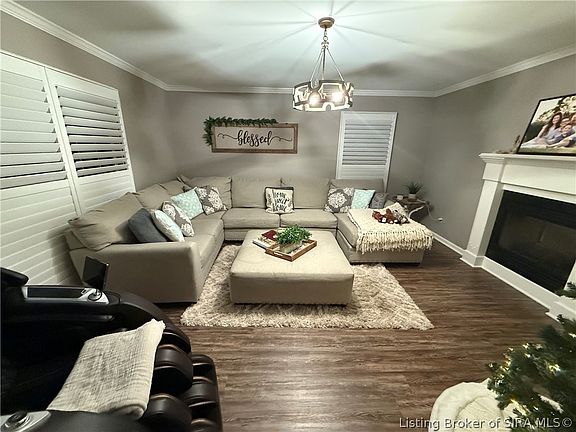 4th image of 5715 Ridgefield Drive