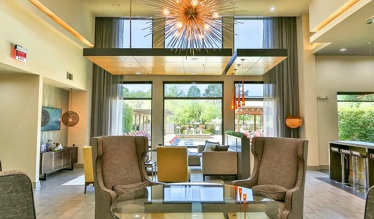 The District Apartments — Photo 16