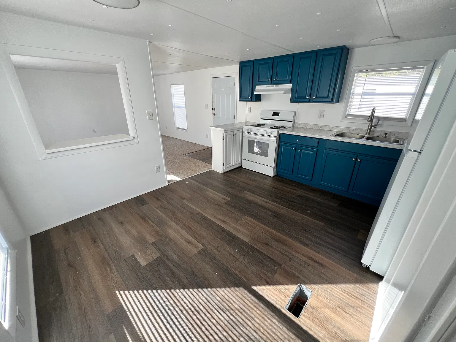 3 bed, 1120 sqft, $1,400 — Photo 3