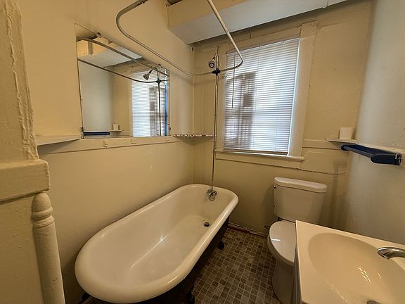 5th image of 2508 North Ave Unit 3