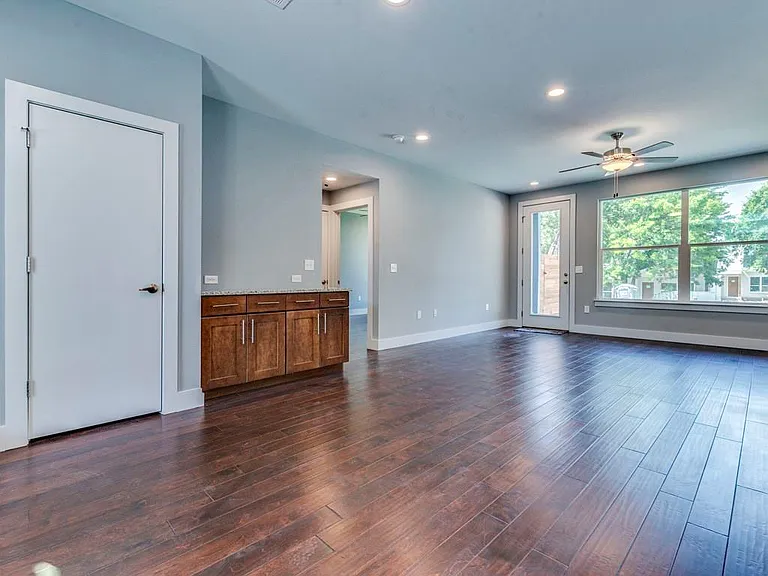 406 Post Road Dr #1 — Photo 9