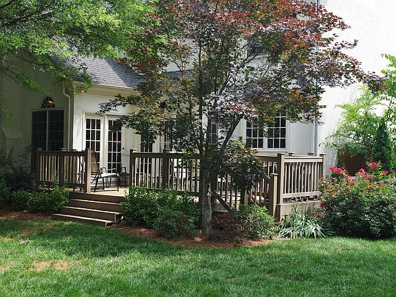 2nd image of 7340 Versailles Ln