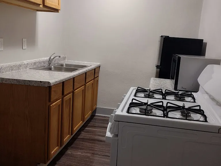 600 S Dakota Ave #7 — Photo 9