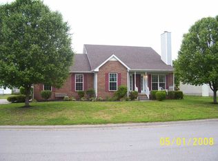 512 Riverway Cove Ln, Old Hickory, TN 37138