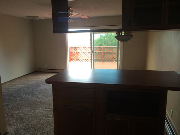 5th image of 2232 E Crescent Dr