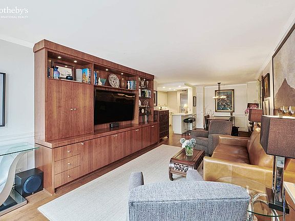 2nd image of 333 E 66th St APT 5D