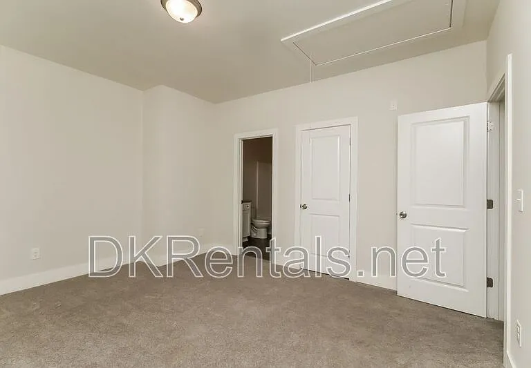 140 Stewart Glen Dr — Photo 13