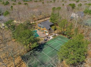 21 Bergen Ave, Hampton Bays, NY 11946