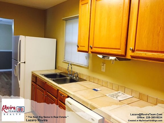 5th image of 2852 W Park Dr