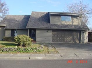 2718 Aldersgate Rd, Medford, OR 97504