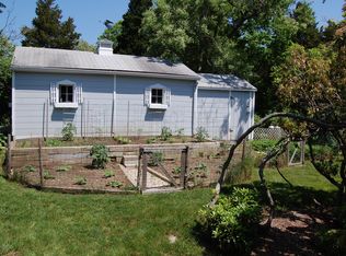 18 Meadow Ave, Westerly, RI 02891