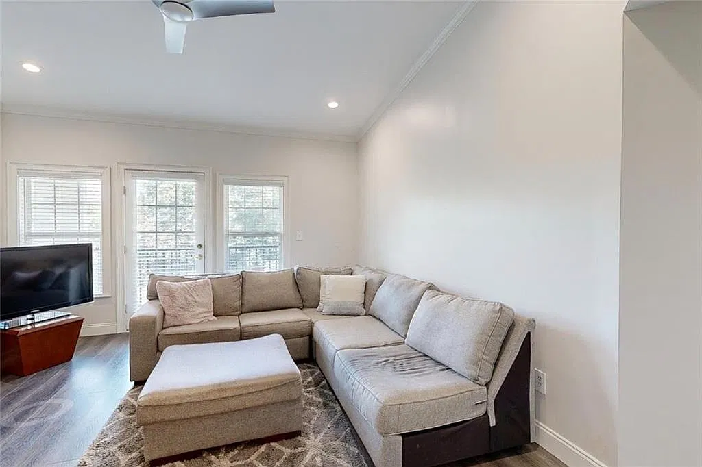 2 bed, 2.5 bath, 1740 sqft, $2,950 — Photo 3