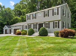 17 Crabapple Ln, Chelmsford, MA 01824