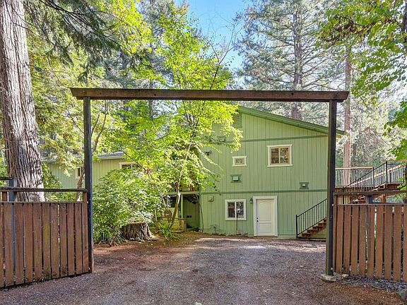 3rd image of 20460 Cedar View Ct