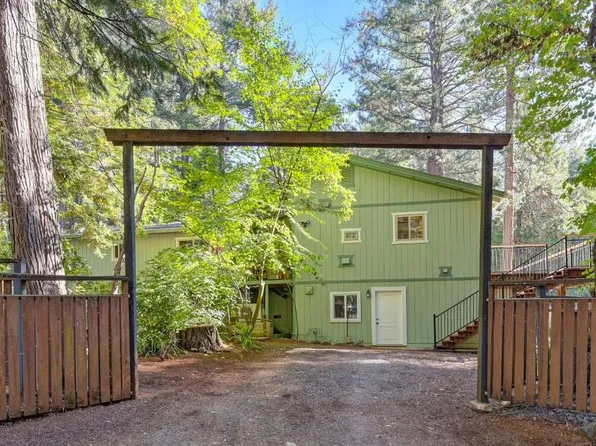 20460 Cedar View Ct, Foresthill, CA 95631