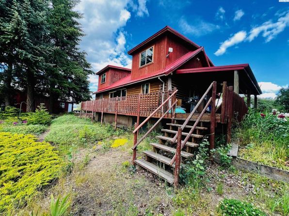 900 E Seamon Rd, Tekoa, WA 99033