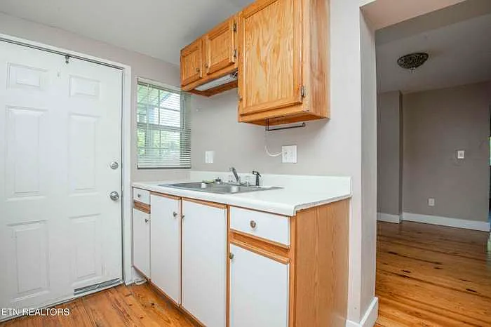 210 Dodson Ave — Photo 11