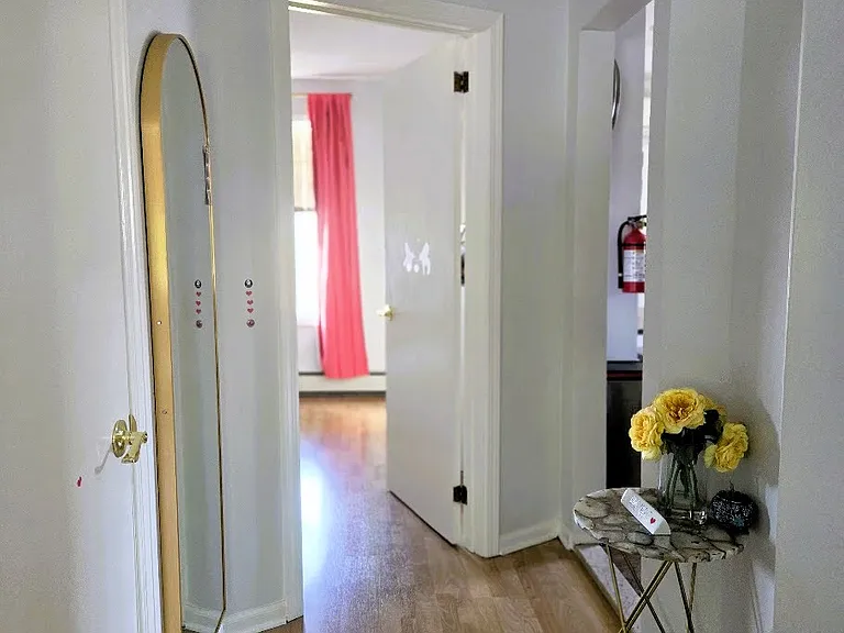 592 Forest St #1 — Photo 7
