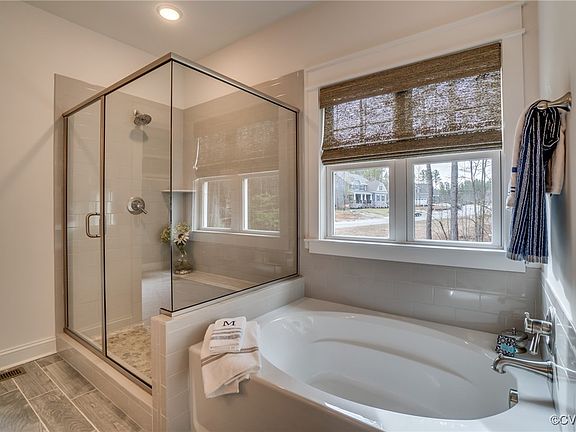 4th image of 9413 Kinnerton Dr