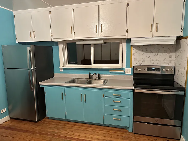 351 Lexington Ave NE — Photo 12