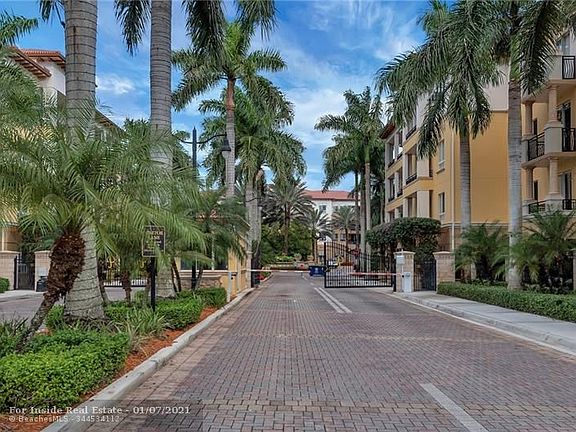 2nd image of 16102 Emerald Estates Dr APT 427