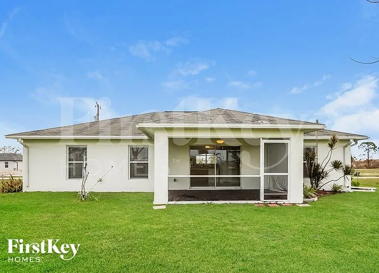 1839 NW 19th Pl — Photo 14