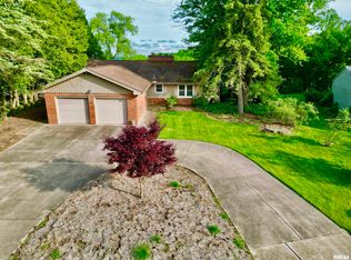 9152 N Picture Ridge Rd, Peoria, IL 61615