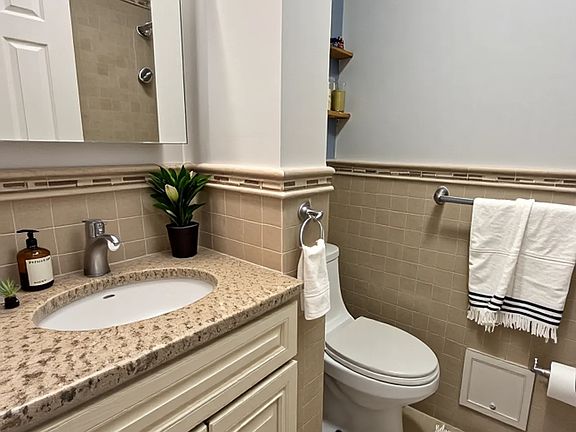 4th image of 102 Norfolk St APT 8