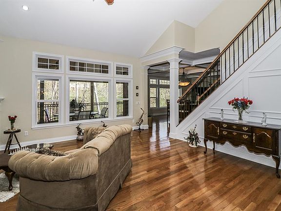 4th image of 2636 Stonehaven Dr