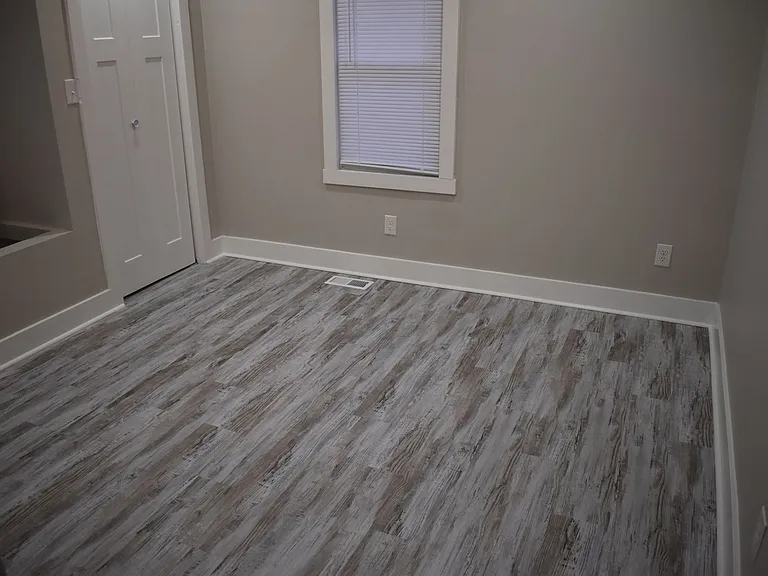 2406 N Talbott St — Photo 26