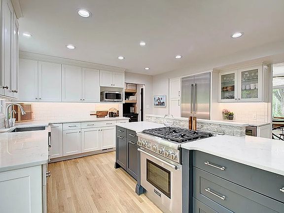 5th image of 34 Glenway Ave