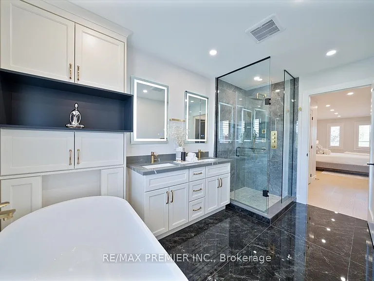 157 Jeanne Dr — Photo 32