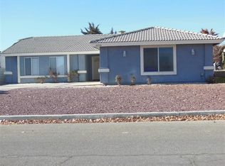 27270 Strawberry Ln, Helendale, CA 92342
