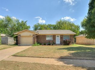 506 Meadow Lake Dr, Edmond, OK 73003