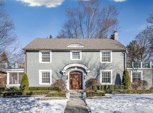 463 Wimbleton Dr, Birmingham, MI