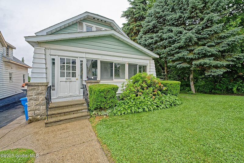 3rd image of 42 Lawn Avenue